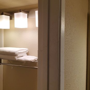 Best Western Heritage Inn - Hair on the bathroom doorway. HOW!? - Hotels Near Me - Concord, California Best Western Heritage Inn - Hair on the bathroom doorway. HOW!? - Hotels Near Me - Concord, California
