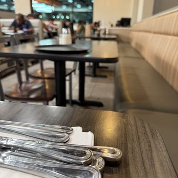 ZIPPY’S ARROYO CROSSING - Updated July 2025 - 3449 Photos & 1285 ...