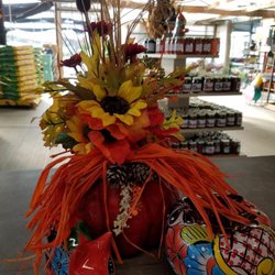 Harris Nursery - Fall decor