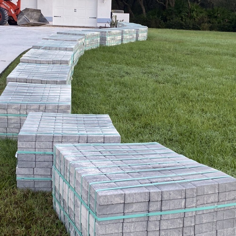 Ocala Pavers - a row of pavers in front of a house - Landscaping Near Me - Ocala, Florida Ocala Pavers - a row of pavers in front of a house - Landscaping Near Me - Ocala, Florida
