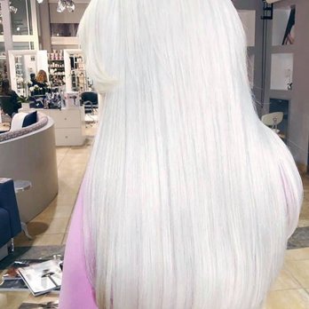 Nüva - Dreaming of a White Christmas? Don't leave it to Ol' Santa...make it happen at Nüva! - Hair Salons Near Me - Laval, Quebec