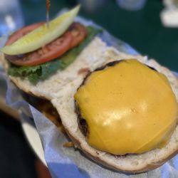The Globe Bar & Restaurant - Globe Burger