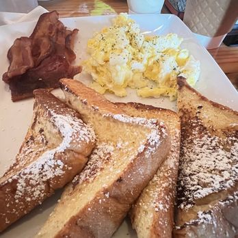 Susana's Cafe - French Toast Eggs and Bacon - Cafes Near Me - Kissimmee, Florida Susana's Cafe - French Toast Eggs and Bacon - Cafes Near Me - Kissimmee, Florida