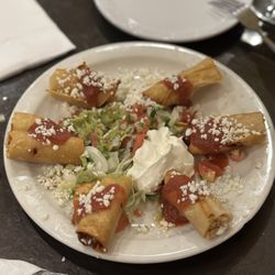 Margaritas Kearney - Taquitos Appetizer!! Flavorful ! Delicious