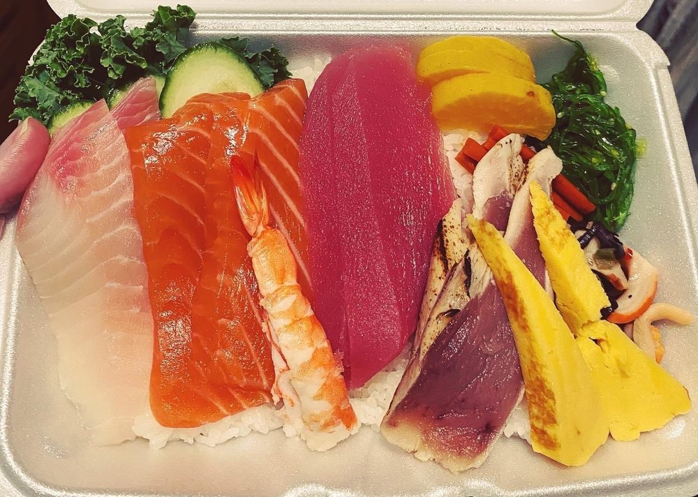 Wow Sushi Logo