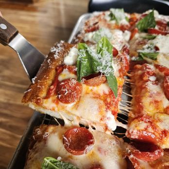 Pizzeria da Laura - Ray J Sicilian - Pizza Near Me - Berkeley, California Pizzeria da Laura - Ray J Sicilian - Pizza Near Me - Berkeley, California