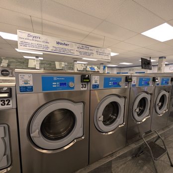 Spin City Laundromat - Washing machines of all sizes - Laundromat Near Me - Islip, New York