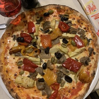Avvenire da Gigi e Consy - Veggie pizza - Italian Near Me - Vicenza, Virgin Islands