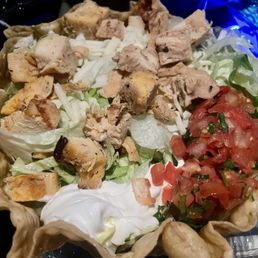 Classic Tostada (Chicken) Salad (regular)