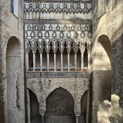 Villa Rufolo - Small Moorish cloister courtyard