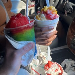 Mabel’s Snow Cones & Mexican Treats - Gushers and the strawberry mango