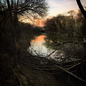 Birds Fort Trail Park - Low water makes for fun branches and roots along the banks - Parks Near Me - Irving, Texas Birds Fort Trail Park - Low water makes for fun branches and roots along the banks - Parks Near Me - Irving, Texas