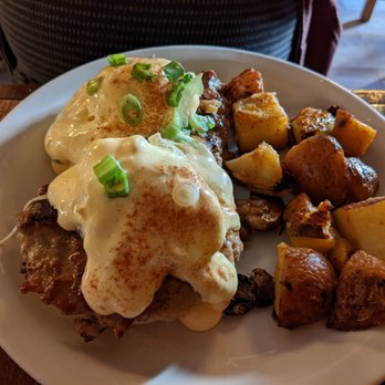 Kate's Kitchen - Eggs Benedict with sausage and mushrooms - Breakfast & Brunch Near Me - San Francisco, California