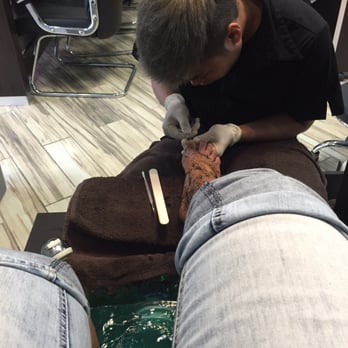 Nail Works - Waxing Near Me - Chicago, Illinois