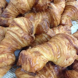 Penny Fours - Amazing croissant.  Super flaky, buttery, but not greasy.  These are the best croissant in Sydney!