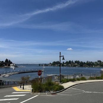 Meydenbauer Bay Park - Parks Near Me - Bellevue, Washington