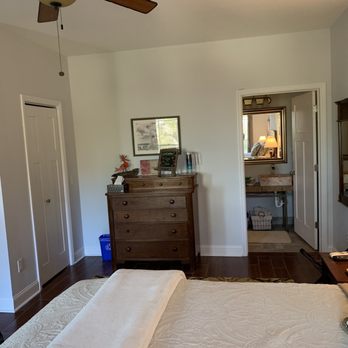 St Francis Cottage - Bed & Breakfast Near Me - Chattanooga, Tennessee St Francis Cottage - Bed & Breakfast Near Me - Chattanooga, Tennessee