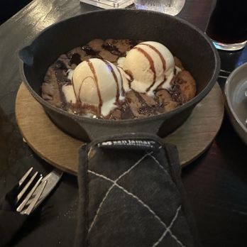 Theory - Skillet cookie and ice cream - Sports Bars Near Me - Chicago, Illinois