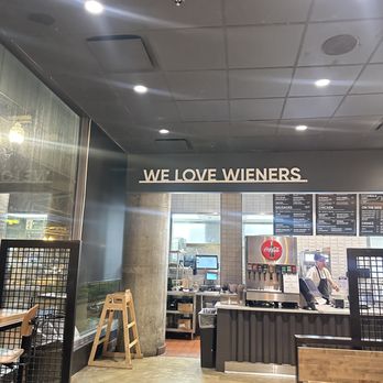 Dog Haus - Loop - Burgers Near Me - Chicago, Illinois
