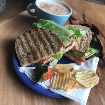 Covernotes Coffee House - Roasted Chicken and Brie Sandwich - Coffee & Tea Near Me - Richmond Hill, Ontario Covernotes Coffee House - Roasted Chicken and Brie Sandwich - Coffee & Tea Near Me - Richmond Hill, Ontario