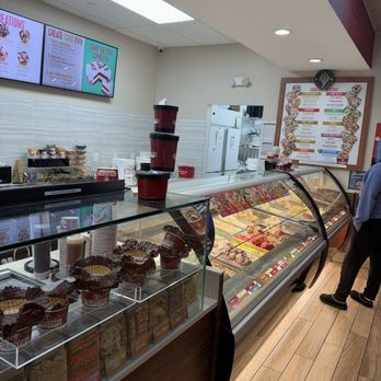 Cold Stone Creamery - Custom Cakes Near Me - Long Beach, New York Cold Stone Creamery - Custom Cakes Near Me - Long Beach, New York