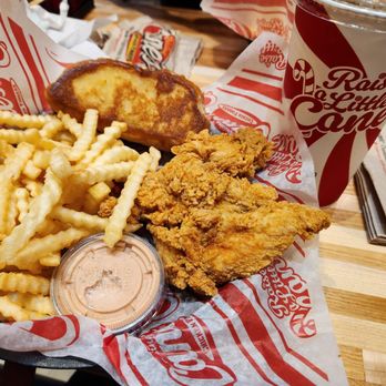 Raising Cane's Chicken Fingers - Fast Food Near Me - Sunset Valley, Texas