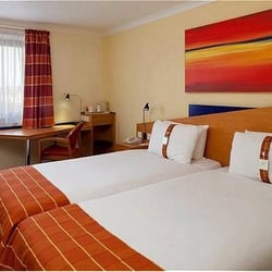 Express by Holiday Inn