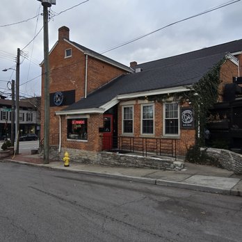 Ché O'Bryonville - Exterior - Tapas Bars Near Me - Cincinnati, Ohio Ché O'Bryonville - Exterior - Tapas Bars Near Me - Cincinnati, Ohio