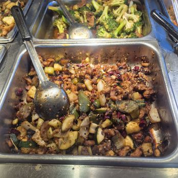 China Grill Express - Kung pao chicken, brocolli beef - Chinese Near Me - Van Nuys, California