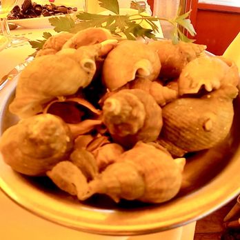 Les Vapeurs - Sea snails (Bulots) - Seafood Near Me - Trouville-sur-Mer, 14