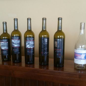 Las Nubes Bodegas y Viñedos - The lineup - Wine Tours Near Me - Valle de Guadalupe, BCN