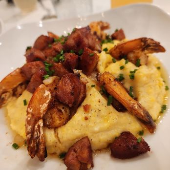 Easy Like Sunday - Shrimps and grits - Breakfast & Brunch Near Me - Baltimore, Maryland