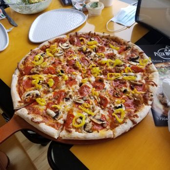 Pizza World - Pizza Near Me - Shrewsbury, Missouri Pizza World - Pizza Near Me - Shrewsbury, Missouri