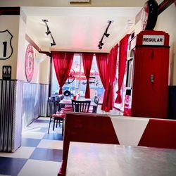 Cruiser's Cafe 66 - Seating Towards the Back