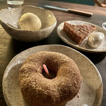 Smithereens - Apple cider donut - Desserts Near Me - New York, New York