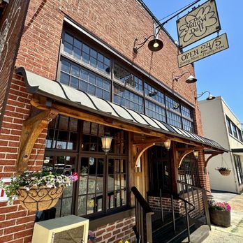 Yellow Deli - Front - Coffee & Tea Near Me - Chattanooga, Tennessee