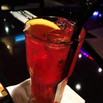 Hard Rock Cafe - Raspberry lemonade - Bars Near Me - Hong Kong, HK
