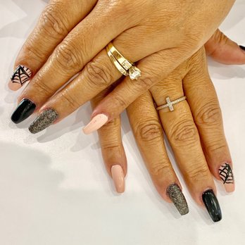 Crystal Nails & Spa - Nails by Dion - Nail Salons Near Me - Murrieta, California