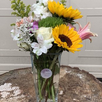 Wonderland Flowers - A design from our $50/mo X-Lrg Weekly Flower Club. Delivery every week for 4 weeks @ just $50/mo!!! - Florists Near Me