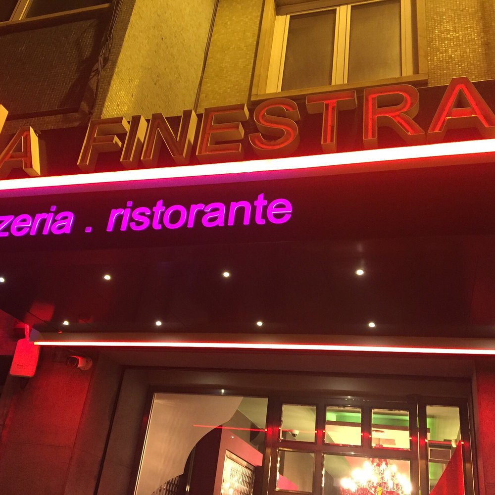 Pizzeria La Finestra - Italian Near Me - Lisbon, 11