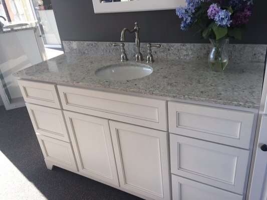 Tubs & Stuff Plumbing Supply Logo