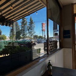 Chefs Grill - Patio