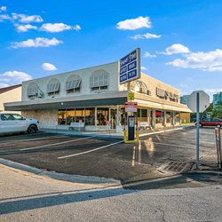 Benjamin's Studio - Located next to the former Ace Hardware building.