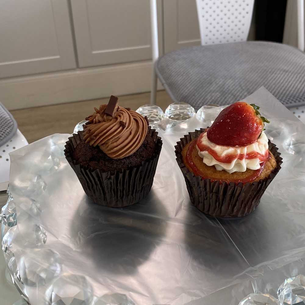 Diamond Dust - Strawberry and double chocolate! - Cupcakes Near Me - Decatur, Georgia