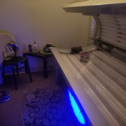 Island Tanning - Room 7