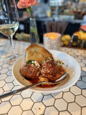 Artusi by null Artusi by null