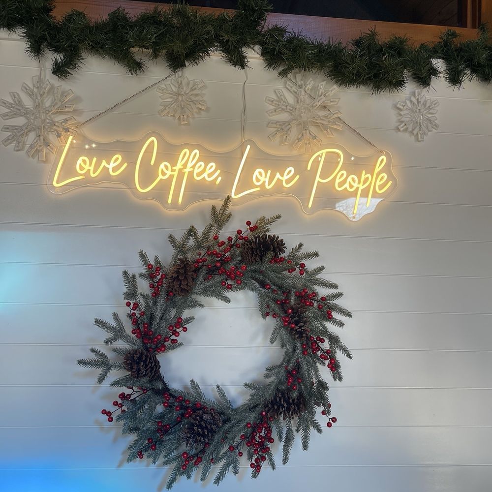 The Wandering Bean - Love a 60 degree day & winter decor! - Coffee & Tea Near Me - Hillsboro, Missouri The Wandering Bean - Love a 60 degree day & winter decor! - Coffee & Tea Near Me - Hillsboro, Missouri