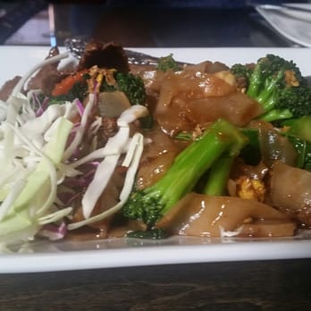 Basil n' Spice Thai Cuisine - Pad see you - Thai Near Me - Worcester, Massachusetts