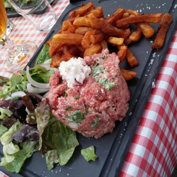 Les Cornichons - Tartare chevre miel ... - French Near Me - Reims, 51 Les Cornichons - Tartare chevre miel ... - French Near Me - Reims, 51