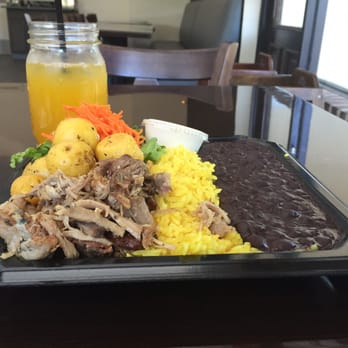 Sofrito Latin Cafe - My meal - with a refreshing passion fruit juice - Latin American Near Me - Orlando, Florida